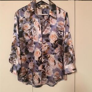L'AGENCE 3/4 sleeve Silk Rose pattern Button-Up Blouse Medium